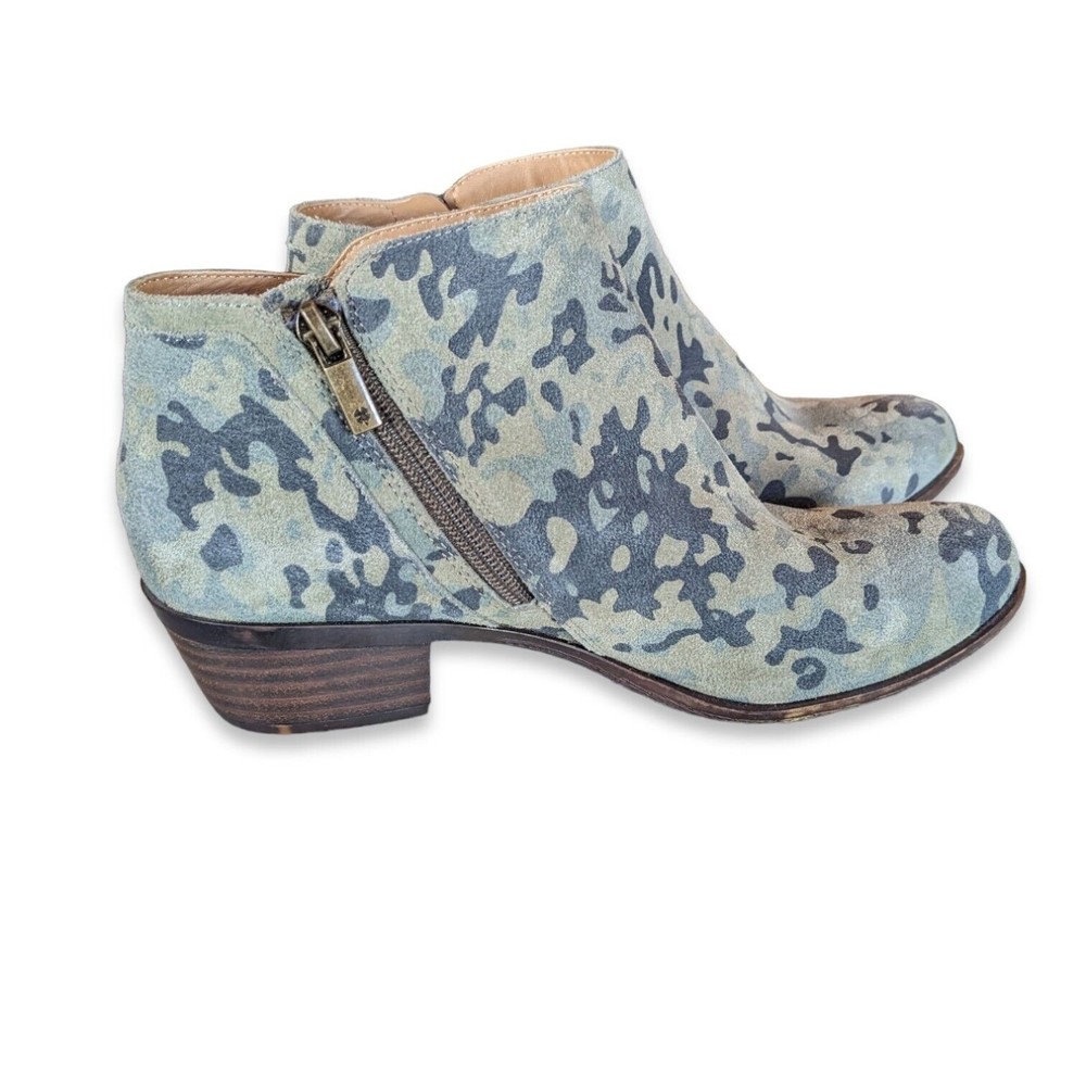 💚💚5/$25💚💚 LUCKY BRAND Booties Barstyn Camouflage Suede Ankle Bootie